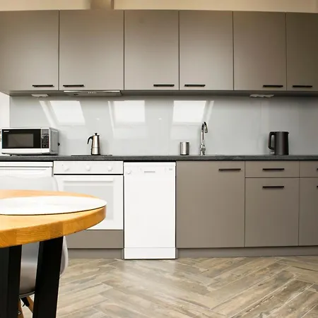 Lofty - 1 Bedroom In The Heart Of סופיה