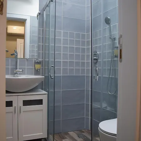 Lofty - 1 Bedroom In The Heart Of